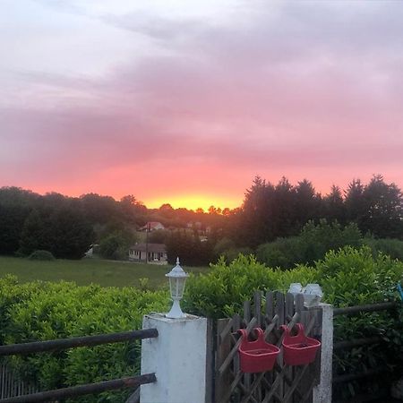 White Grape Inn Piégut-Pluviers エクステリア 写真